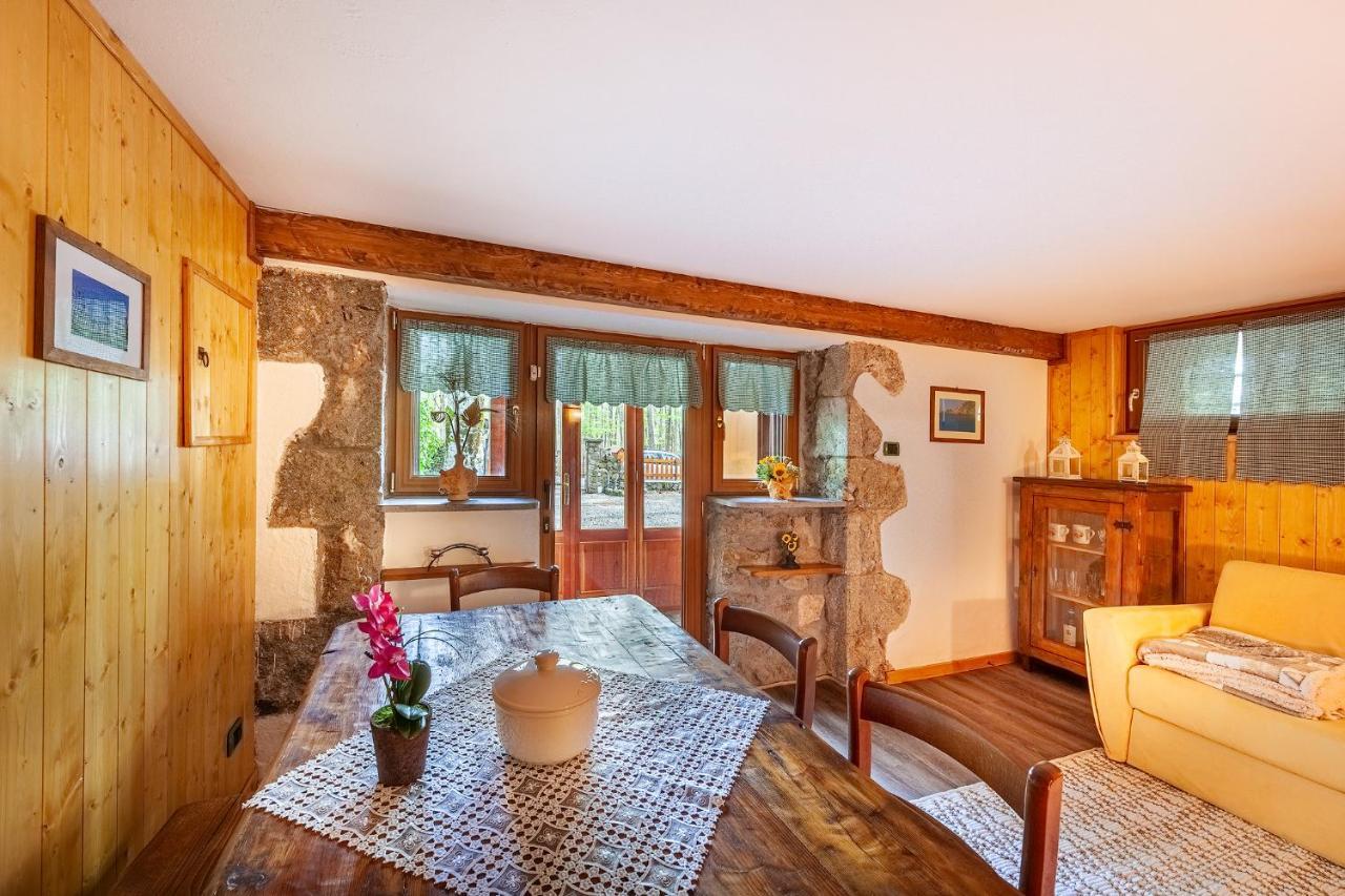 Chalet I Folletti Apartment อับบาเดียซานซัลวาตอเร ภายนอก รูปภาพ