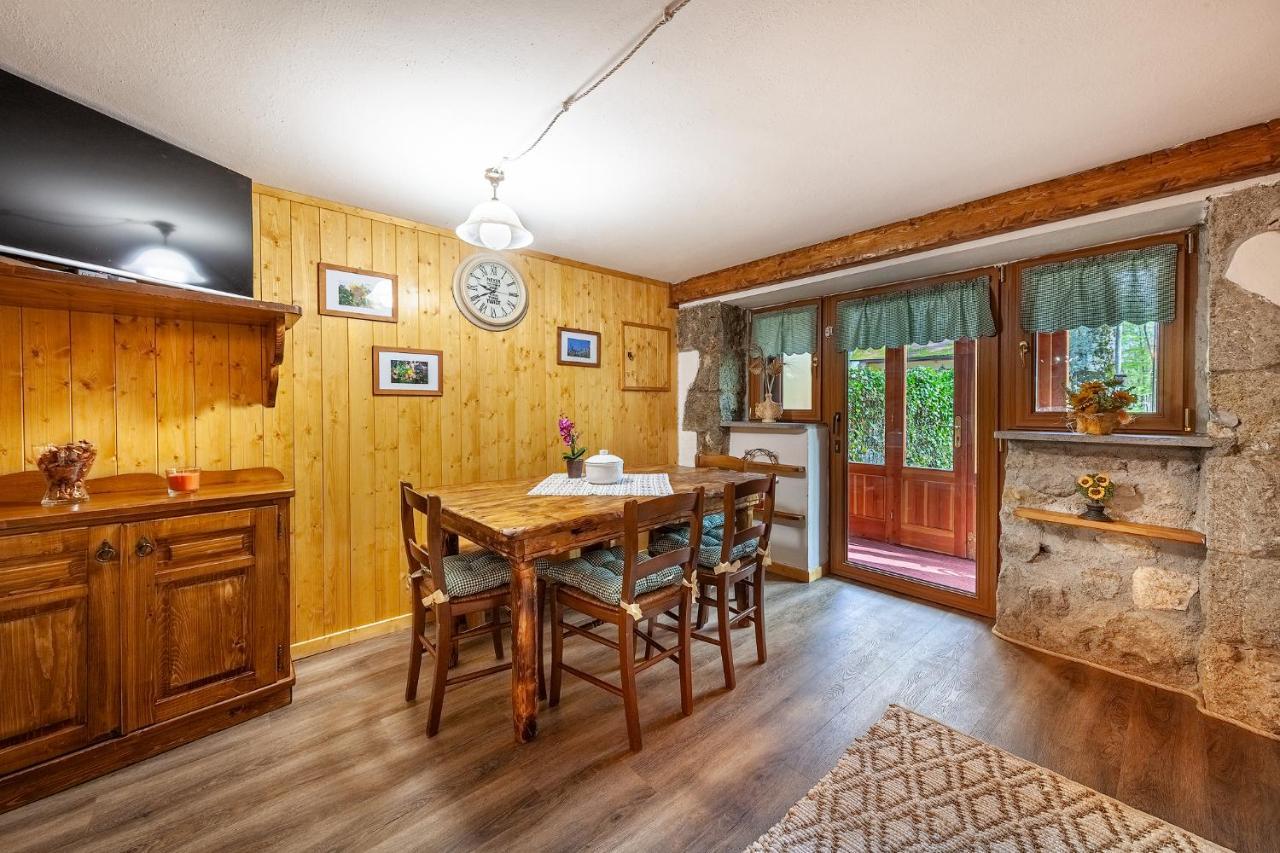 Chalet I Folletti Apartment อับบาเดียซานซัลวาตอเร ภายนอก รูปภาพ