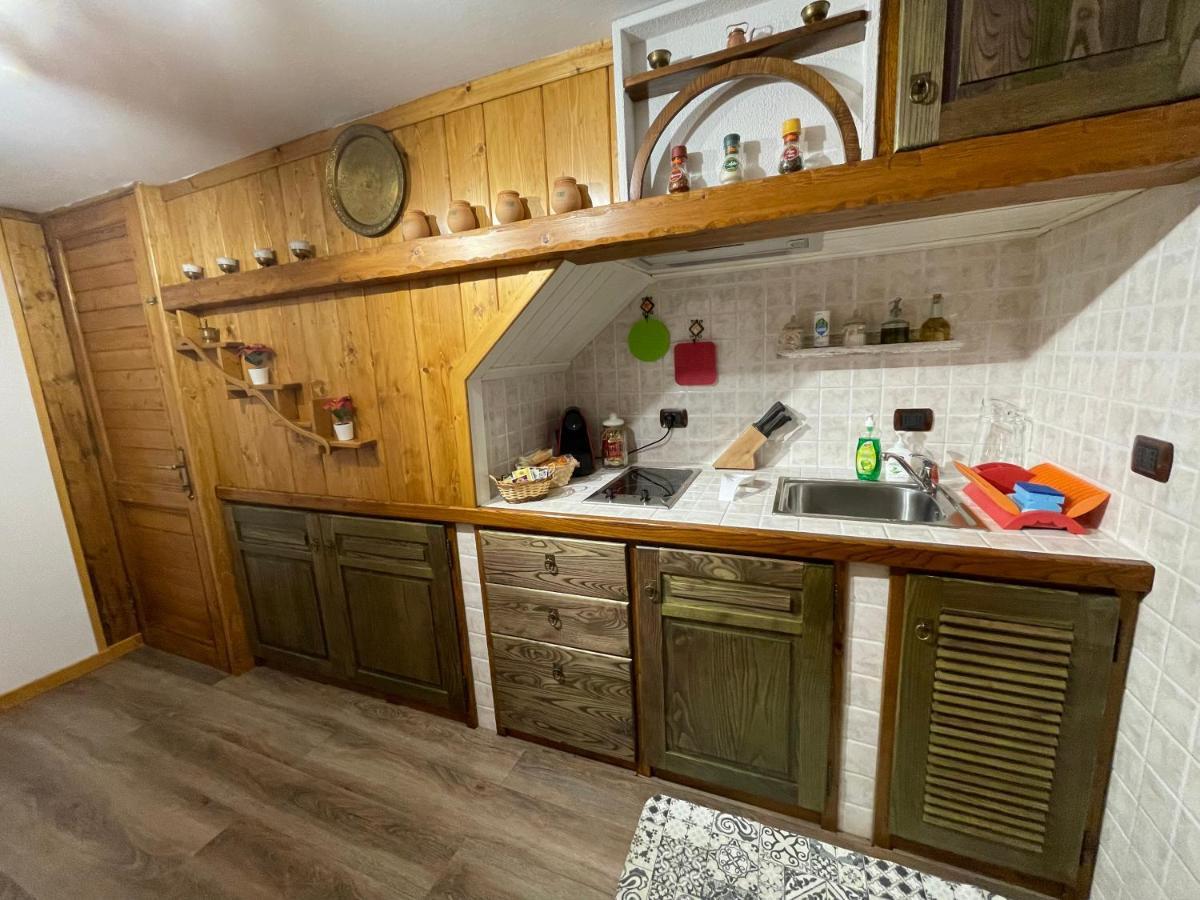 Chalet I Folletti Apartment อับบาเดียซานซัลวาตอเร ภายนอก รูปภาพ