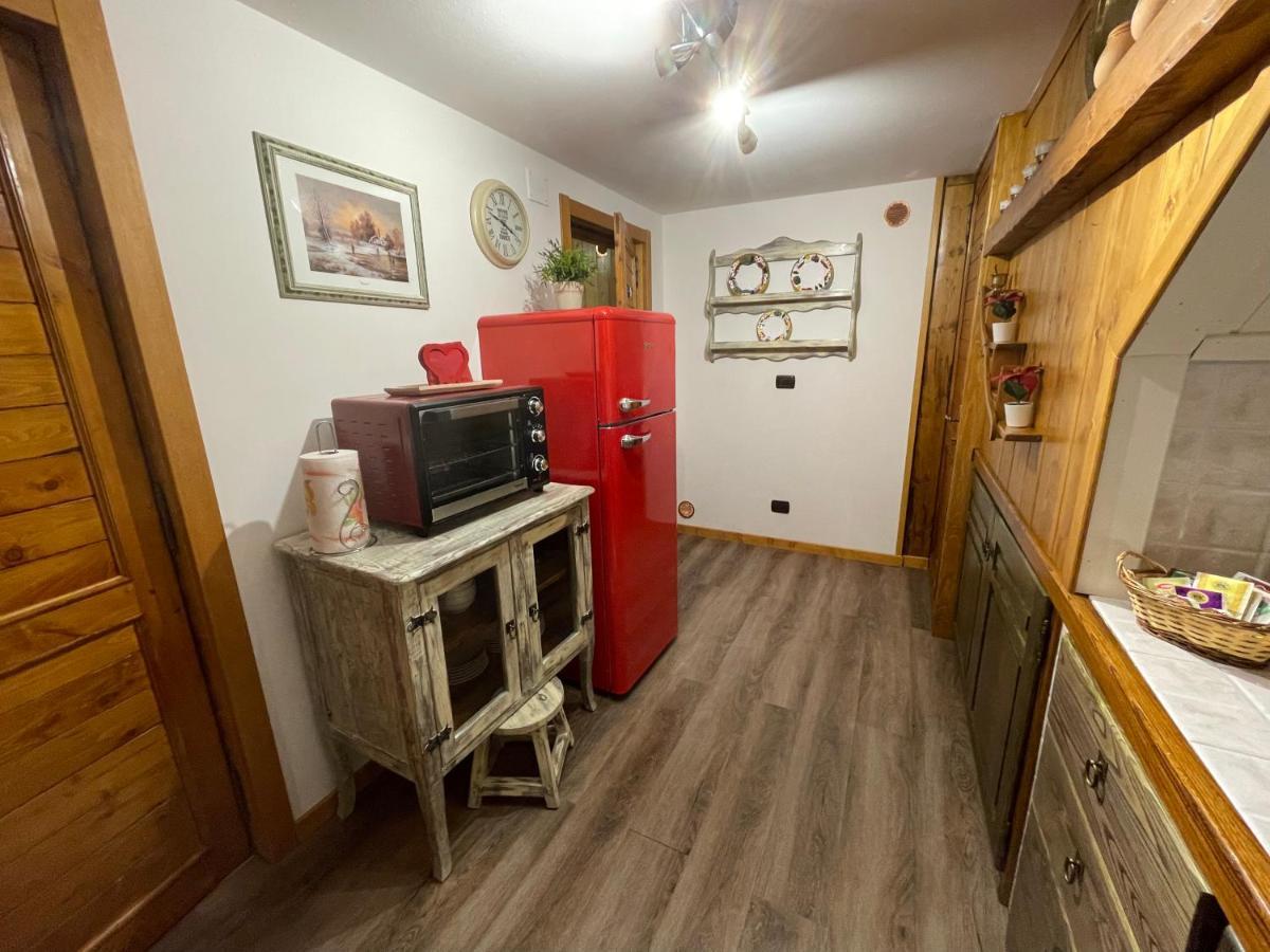 Chalet I Folletti Apartment อับบาเดียซานซัลวาตอเร ภายนอก รูปภาพ