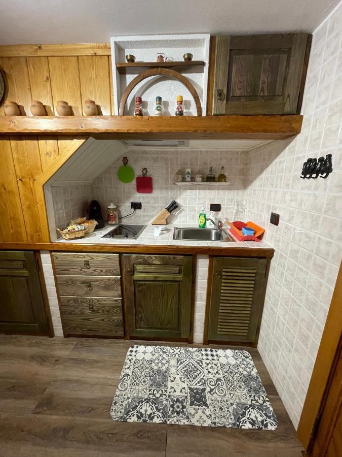 Chalet I Folletti Apartment อับบาเดียซานซัลวาตอเร ภายนอก รูปภาพ